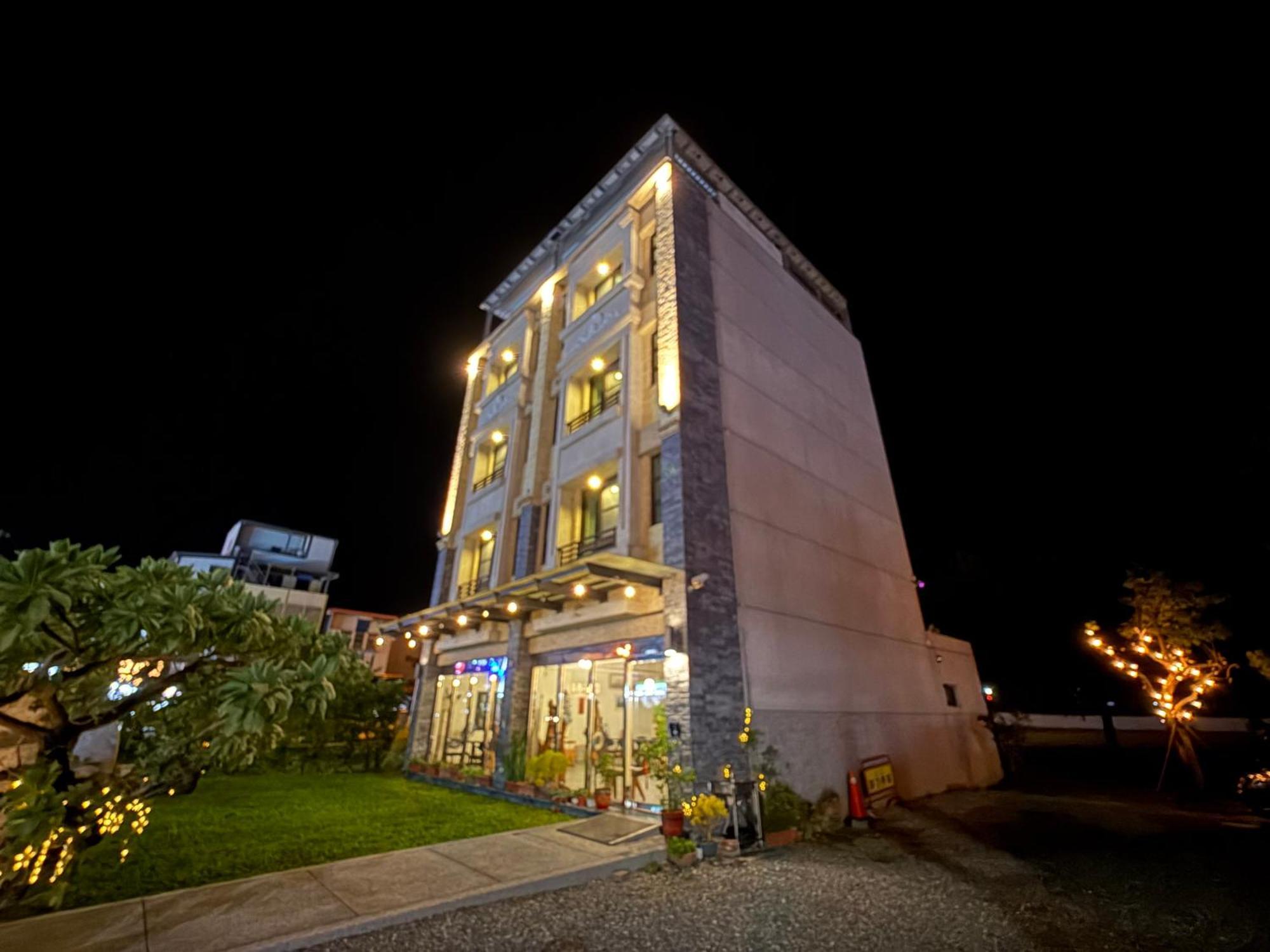Blue Sky Hill Homestay Guanshan Bagian luar foto