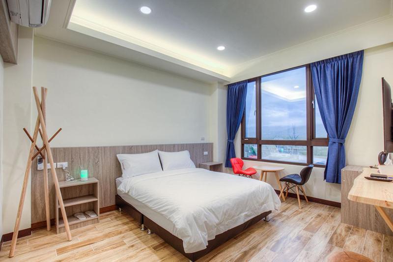 Blue Sky Hill Homestay Guanshan Bagian luar foto